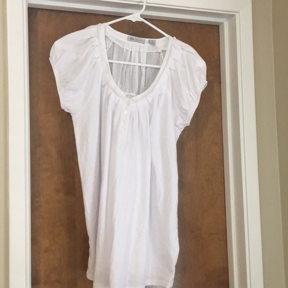 Cute white maternity t-shirt with buttons